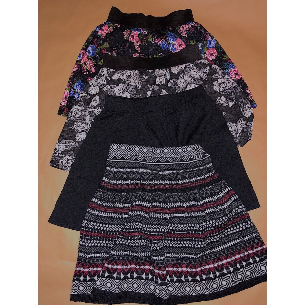 ♦️4 for 22♦️ SKATER SKIRTS